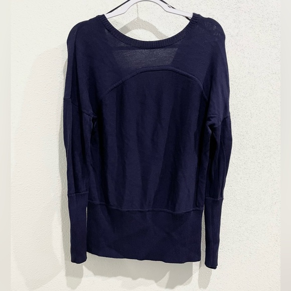 Lululemon Athletic Slouchy Sweater Wool Blend Athleisure Navy Preppy Stretch - Picture 4 of 10